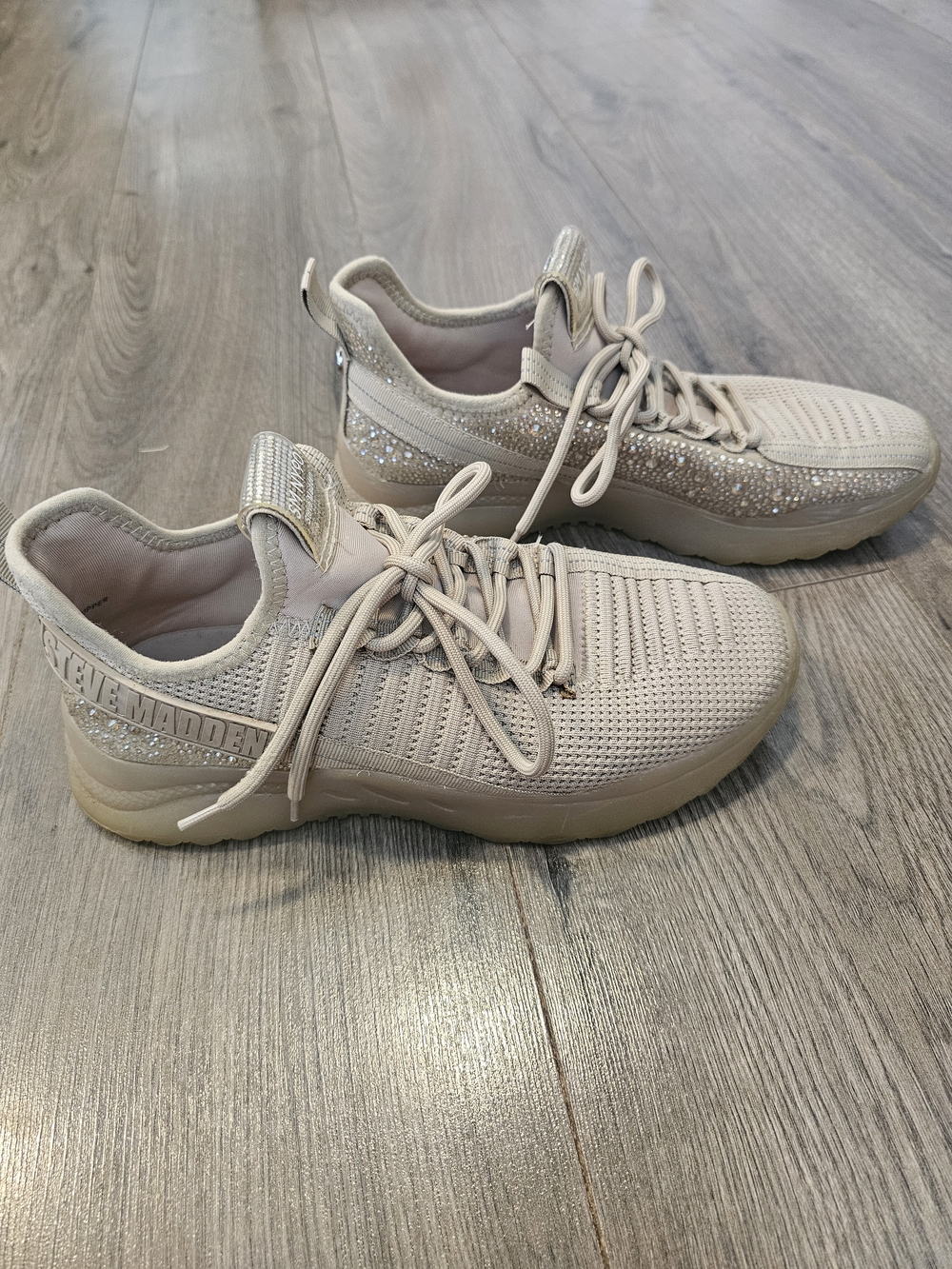 Steve Madden Women's Maxima Sneaker - Size 9